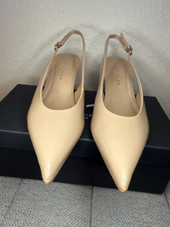 Marc Fisher Neutral Slingback Pointed Kitten Heels, Size 7 - Picture 12 of 16